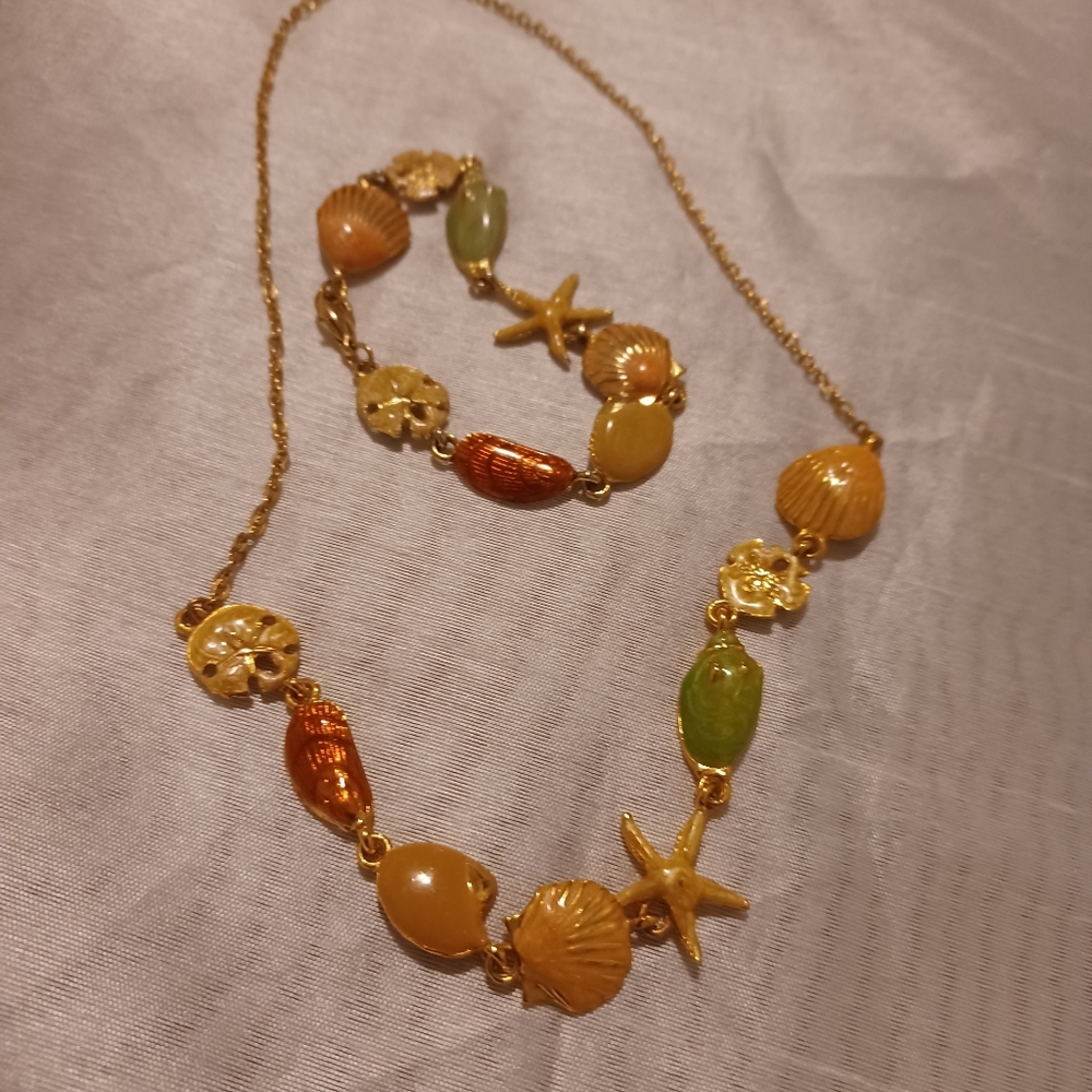 Ladies jji jewelry.